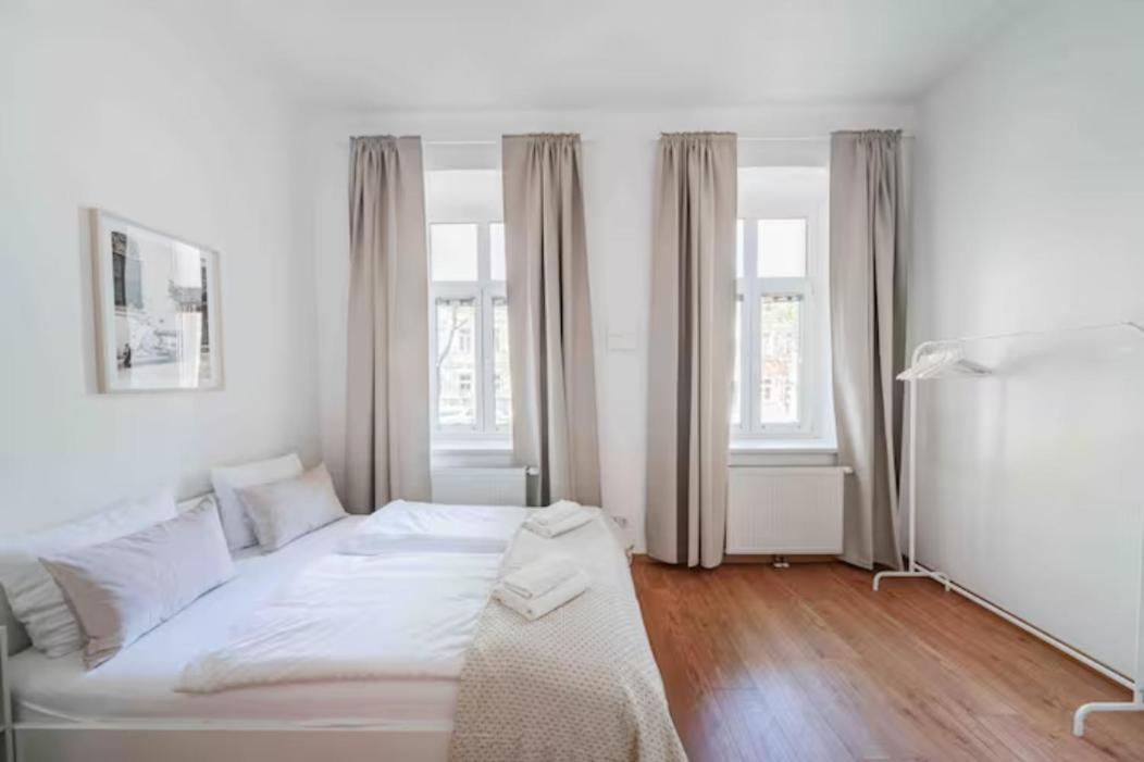 Apartments Next To Schoenbrunn - Free Parking !!! ウィーン エクステリア 写真